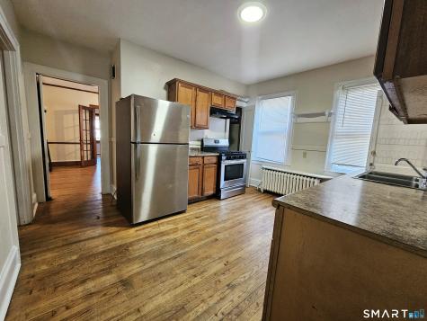 33 Woodmere Road West Hartford CT 06119