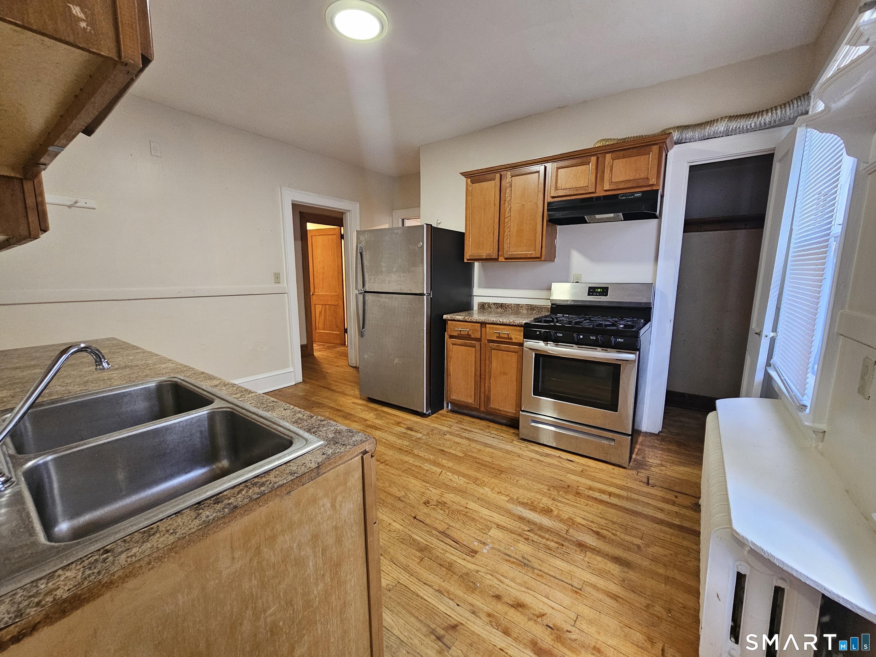 33 Woodmere Road West Hartford CT 06119