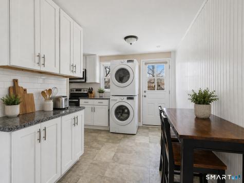 69 Seaver Circle Bridgeport CT 06606