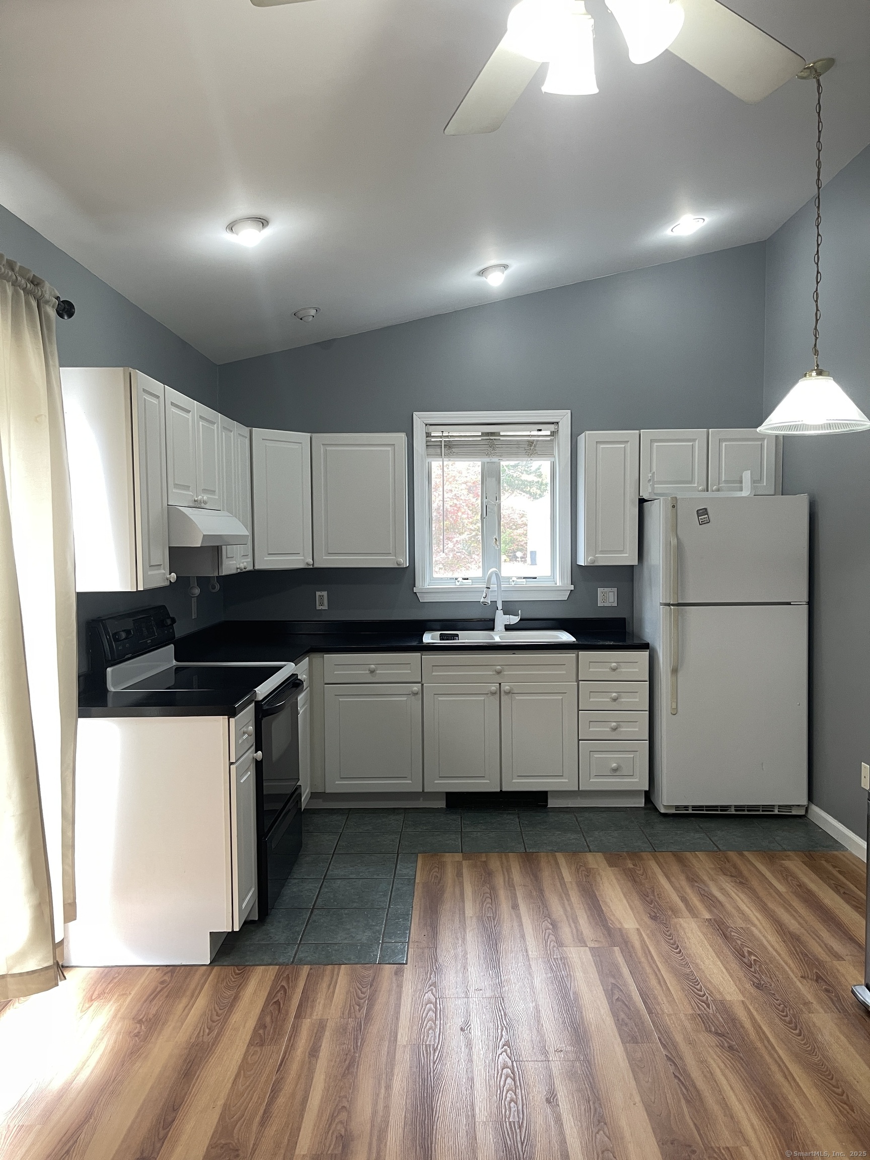 17 Heather Glen Lane Groton CT 06355