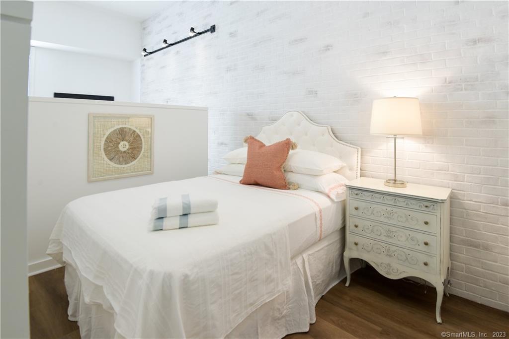 15 Dinah Road West Hartford CT 06107