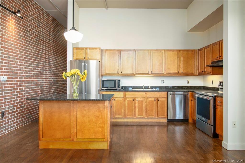 15 Dinah Road West Hartford CT 06107