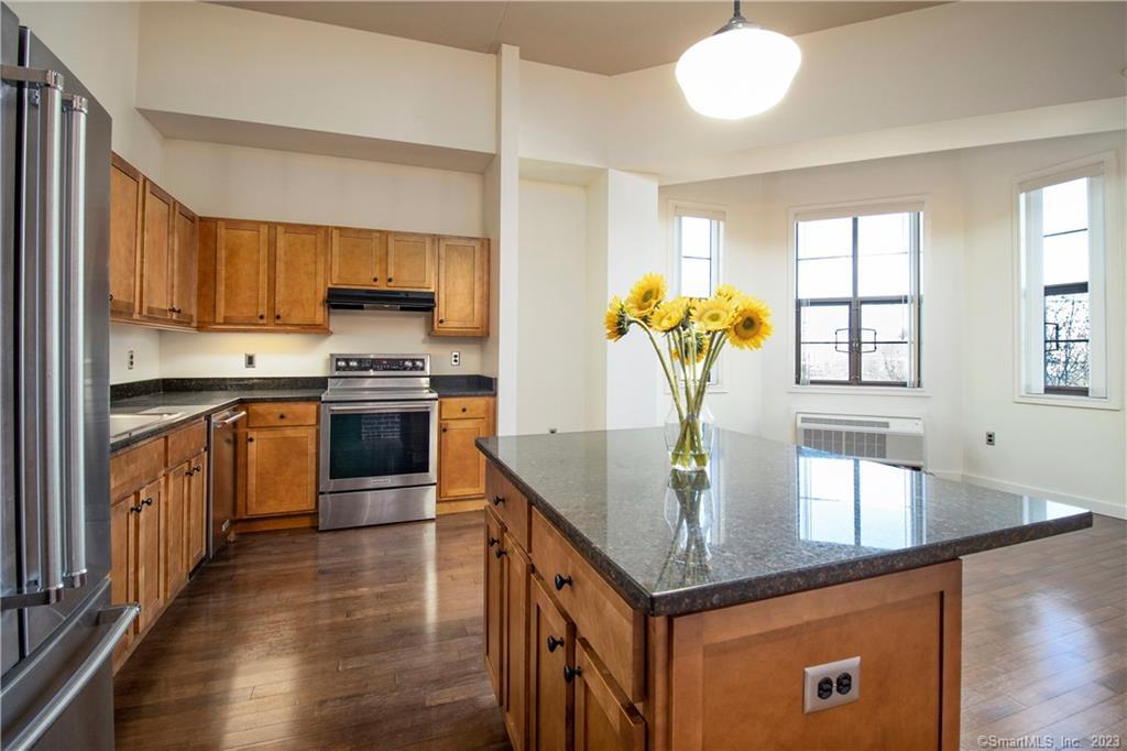 15 Dinah Road West Hartford CT 06107