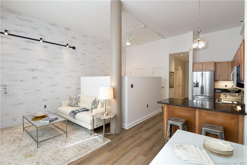 15 Dinah Road West Hartford CT 06107