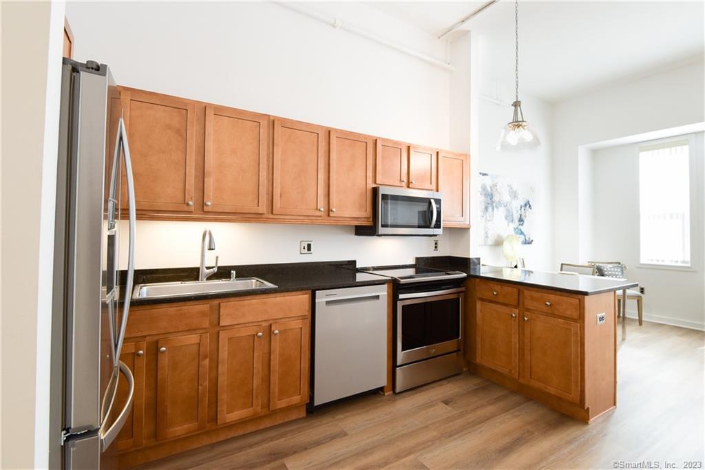 15 Dinah Road West Hartford CT 06107