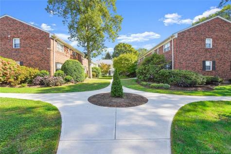 245 Unquowa Road Fairfield CT 06824