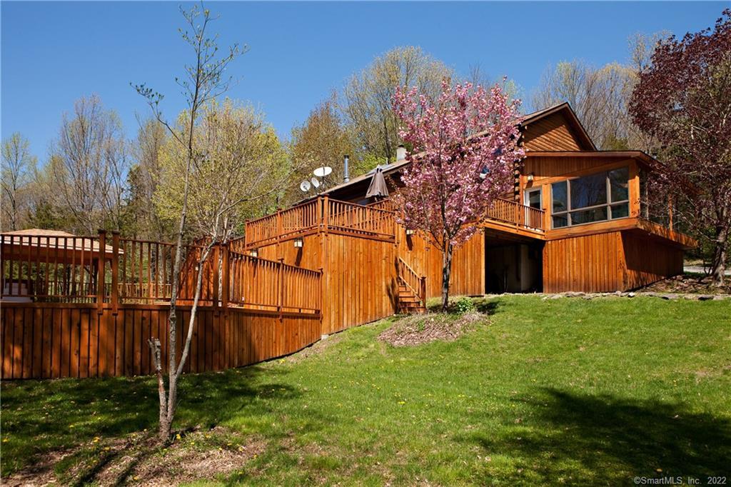 995 North Quaker Hill Road Pawling NY 12564