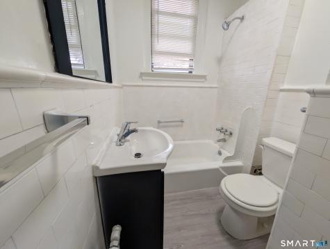 43 Granite Street New London CT 06320