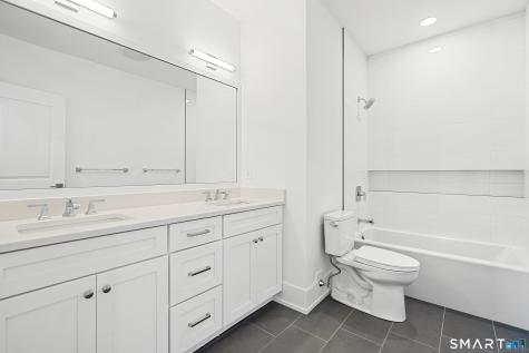 15,Unit #15 Damia Drive Danbury CT 06811