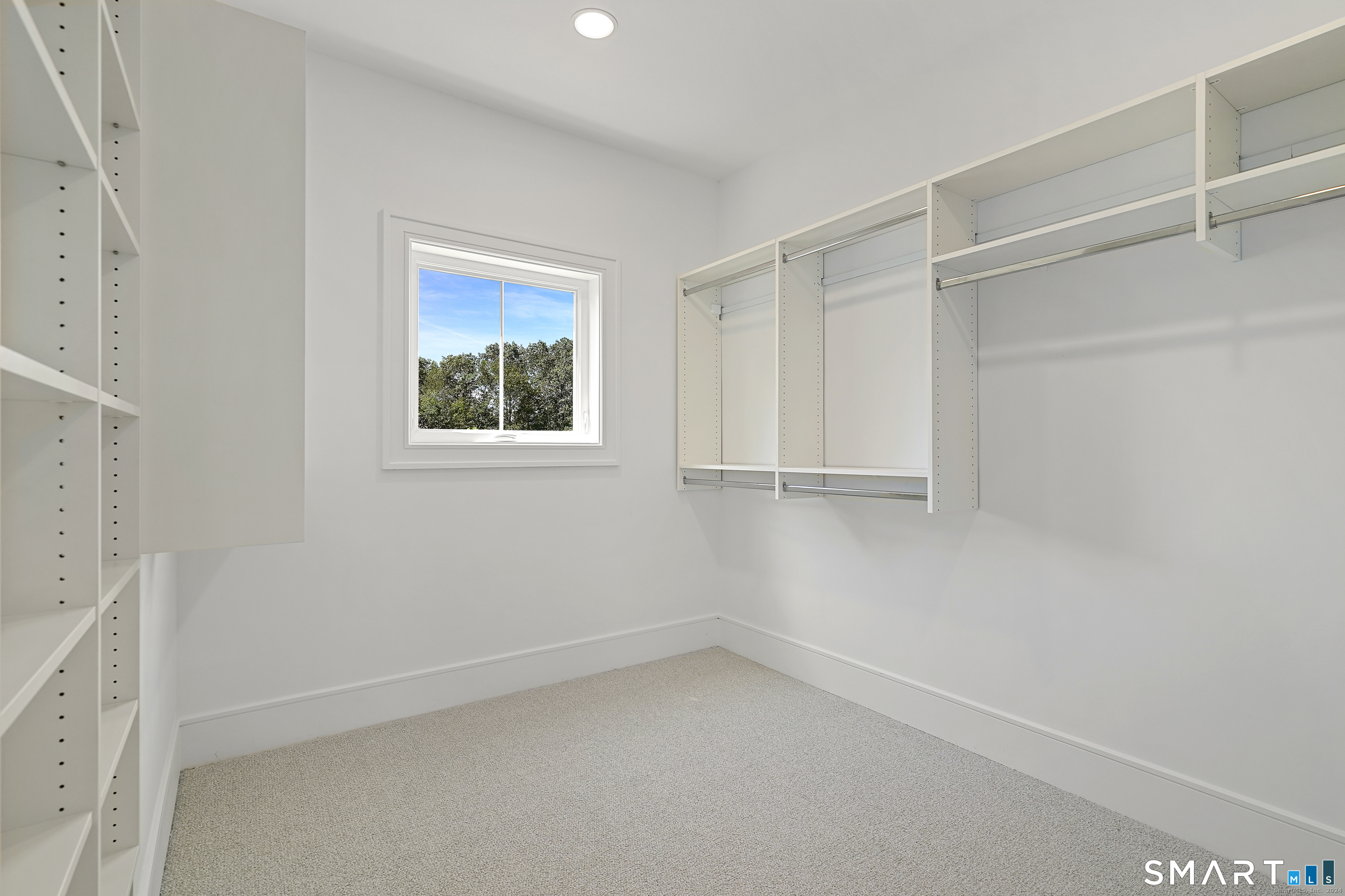 15,Unit #15 Damia Drive Danbury CT 06811