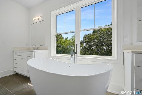 15,Unit #15 Damia Drive Danbury CT 06811