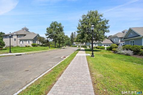 15,Unit #15 Damia Drive Danbury CT 06811