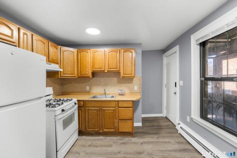 28 Lawrence Street Hartford CT 06106