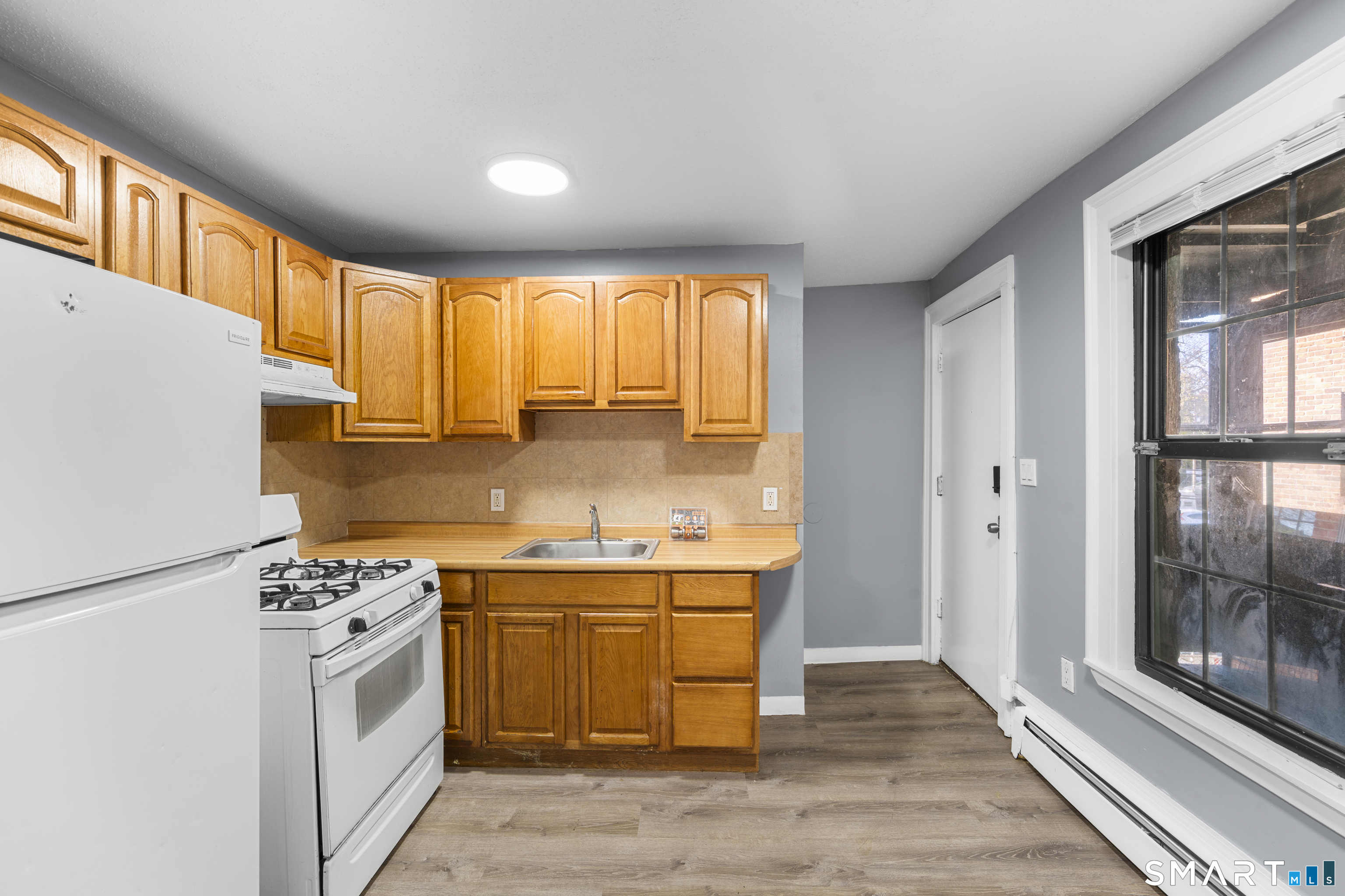 28 Lawrence Street Hartford CT 06106