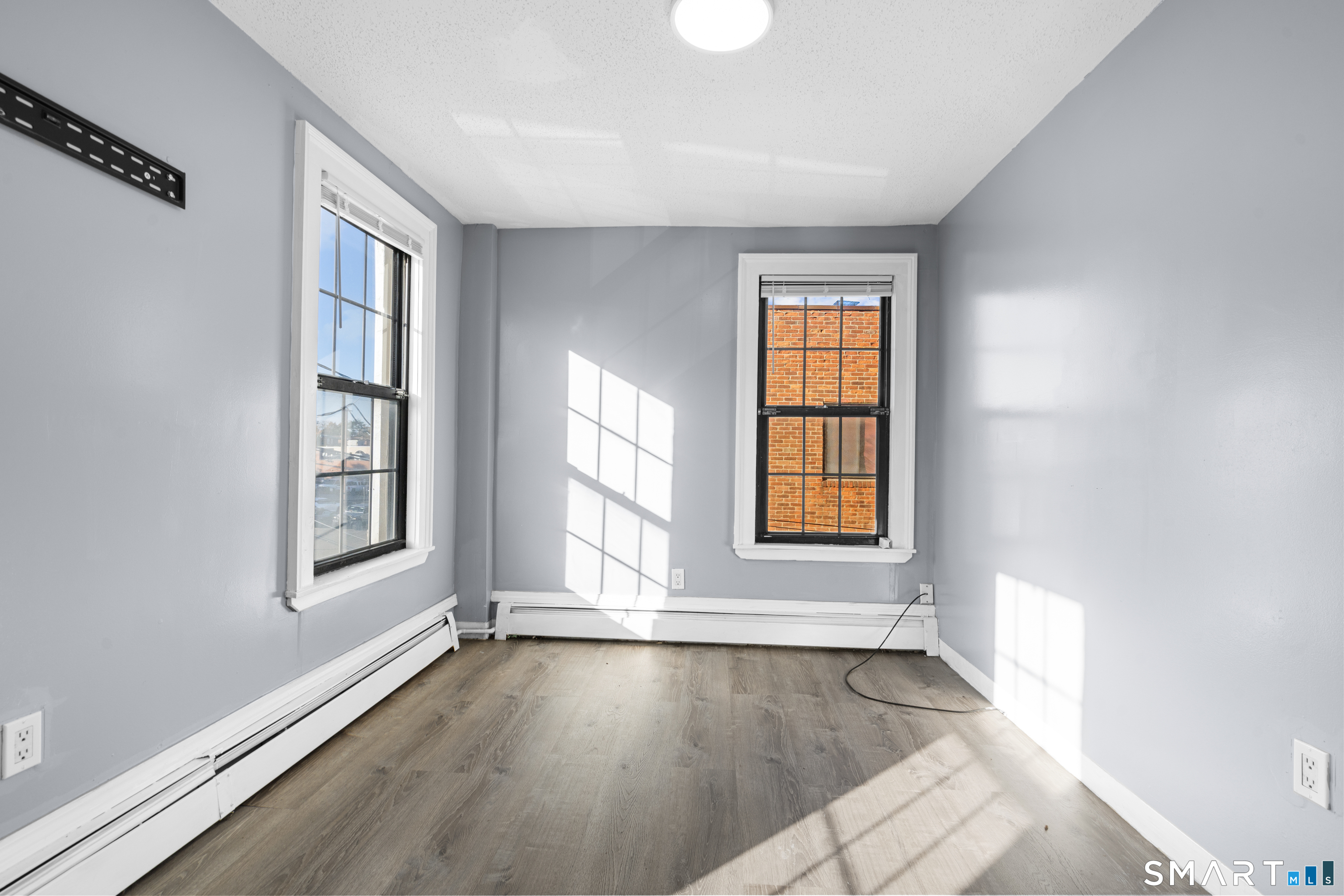 28 Lawrence Street Hartford CT 06106