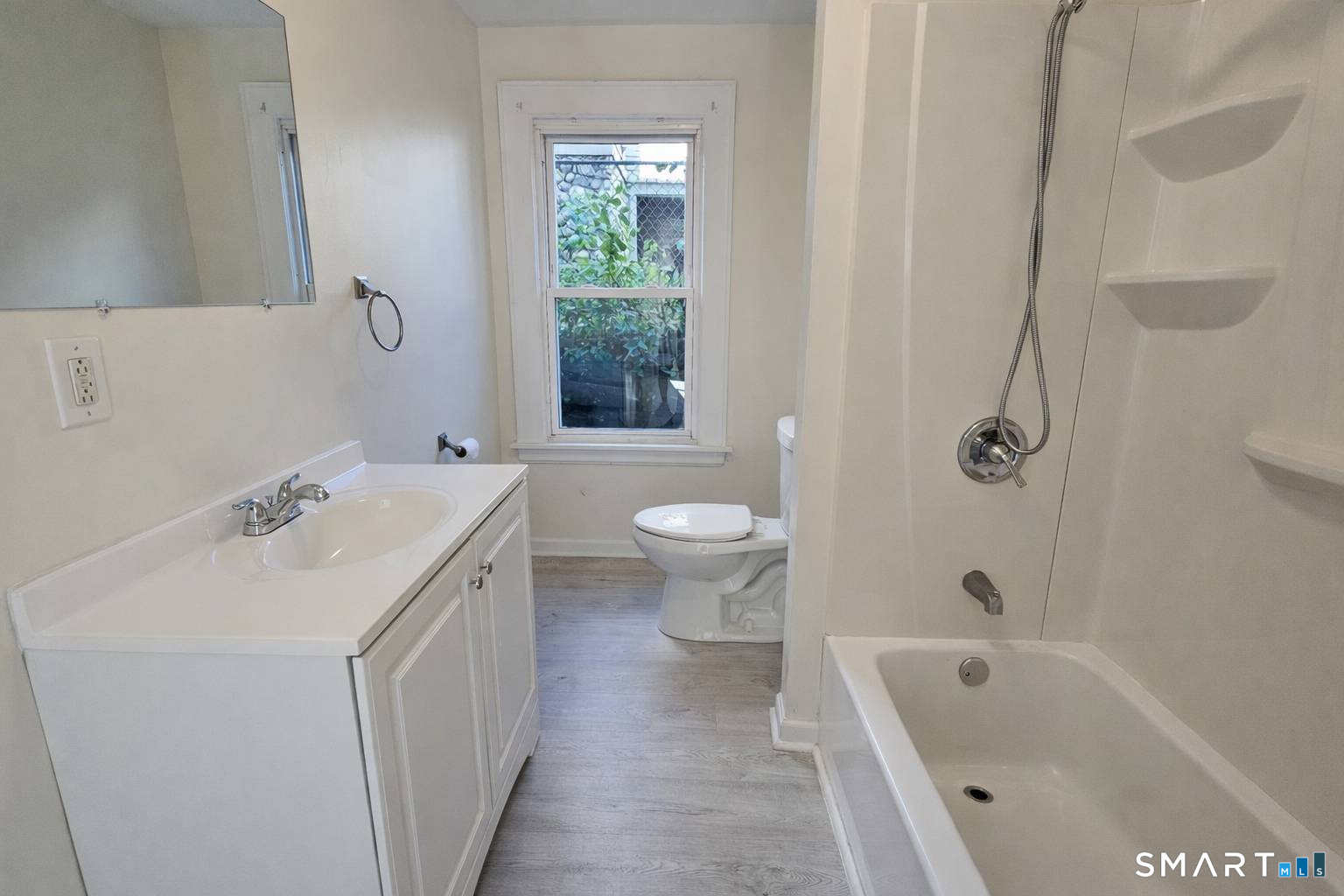 15 Bragaw Street New London CT 06320