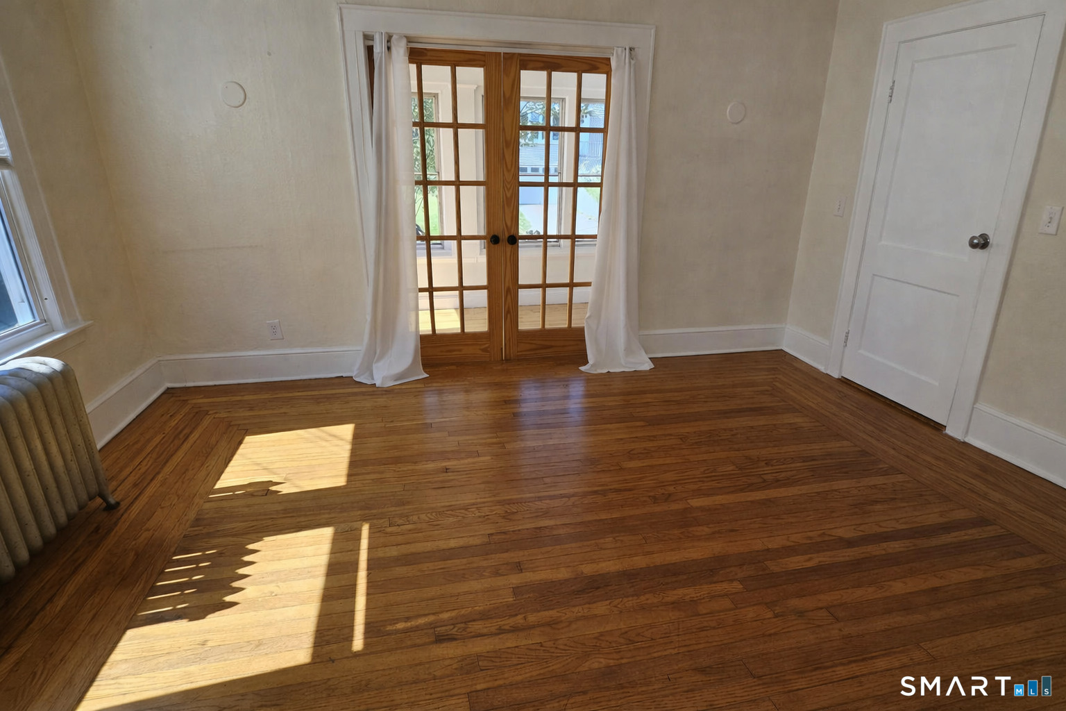 15 Bragaw Street New London CT 06320