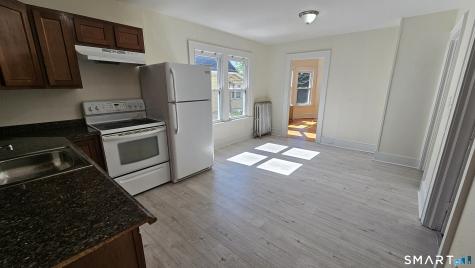 15 Bragaw Street New London CT 06320