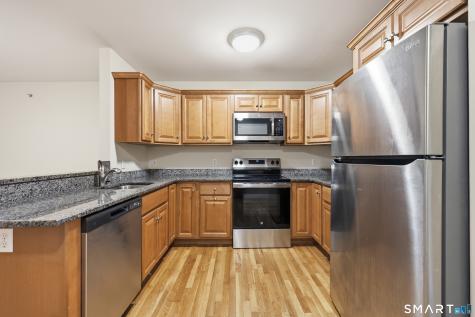 24 Hartford Corners Salem CT 06452