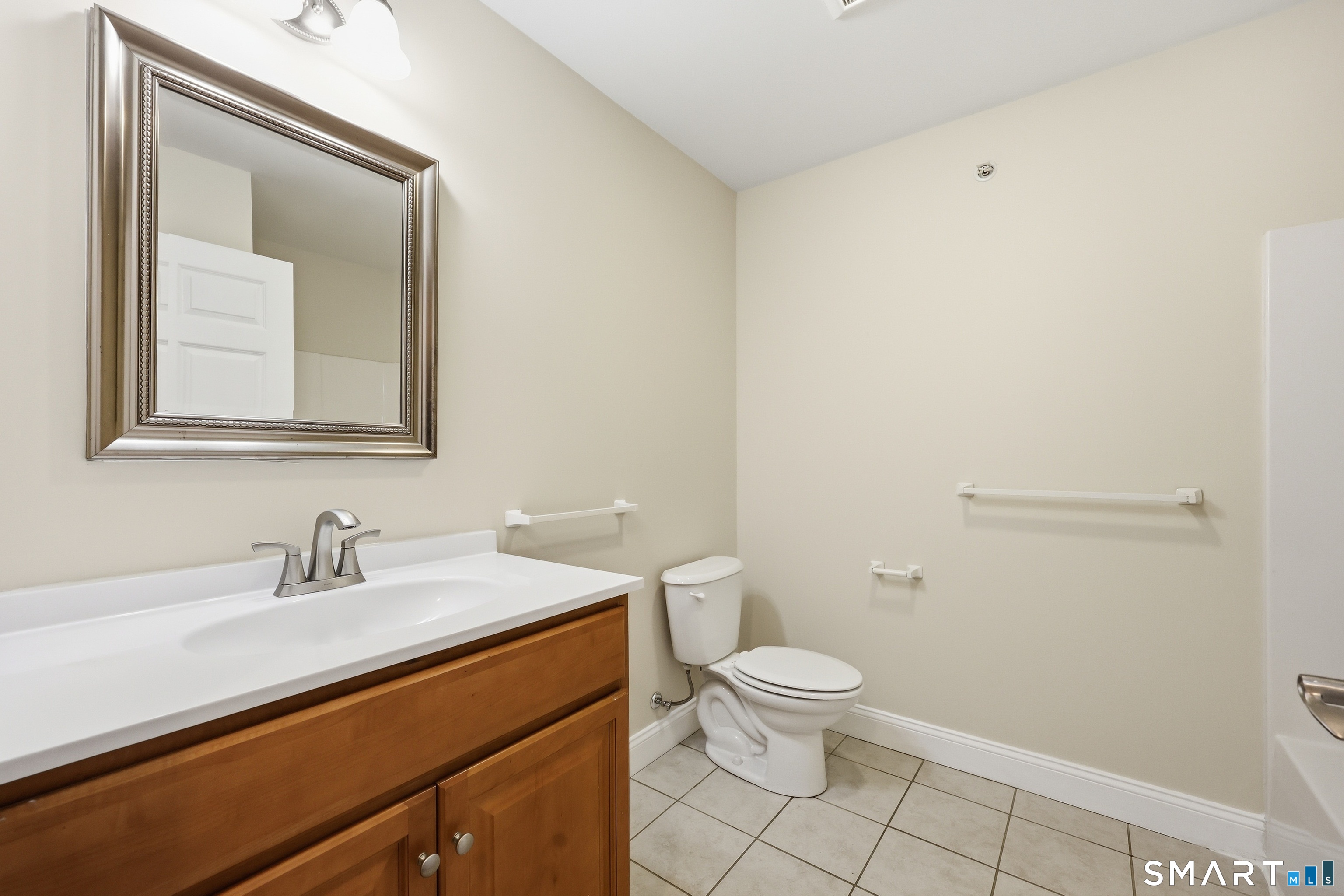 24 Hartford Corners Salem CT 06452