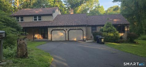 61 Punkup Road Oxford CT 06478