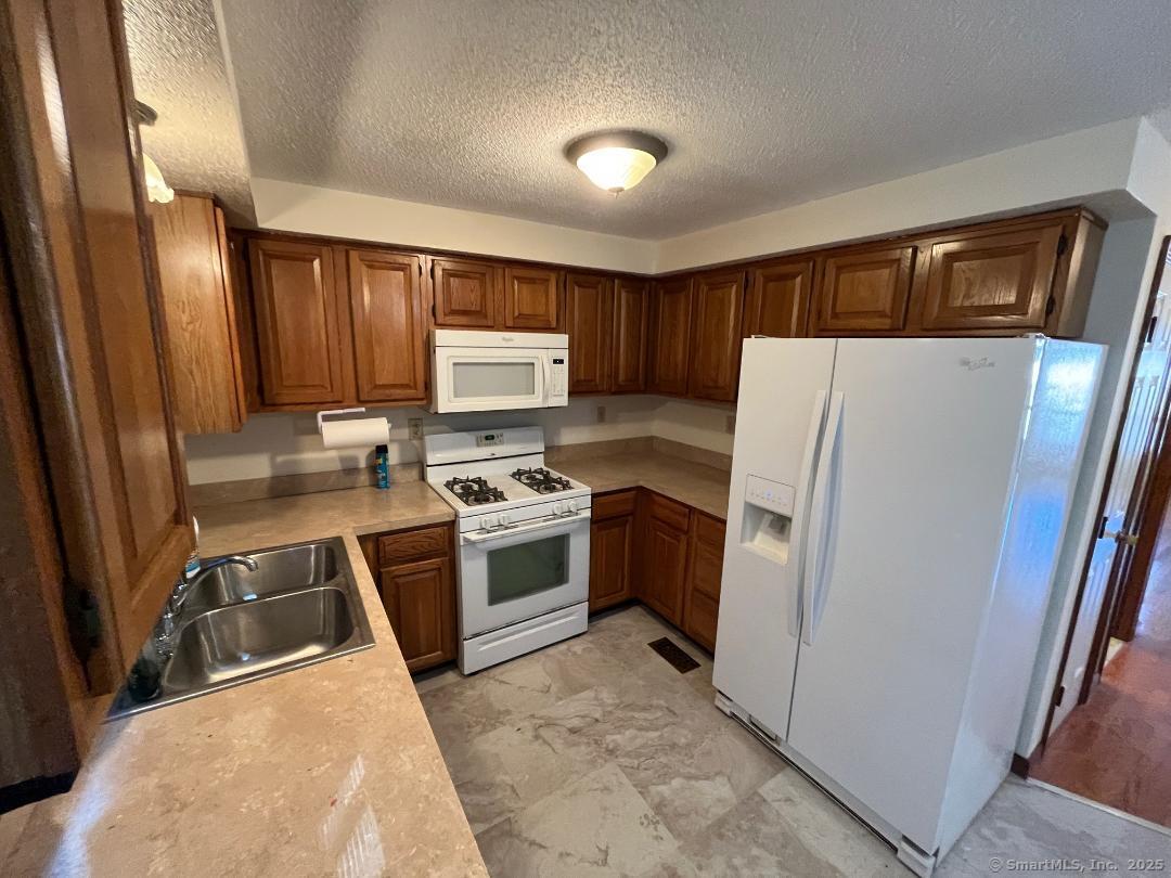 269 Oakland Street Manchester CT 06042