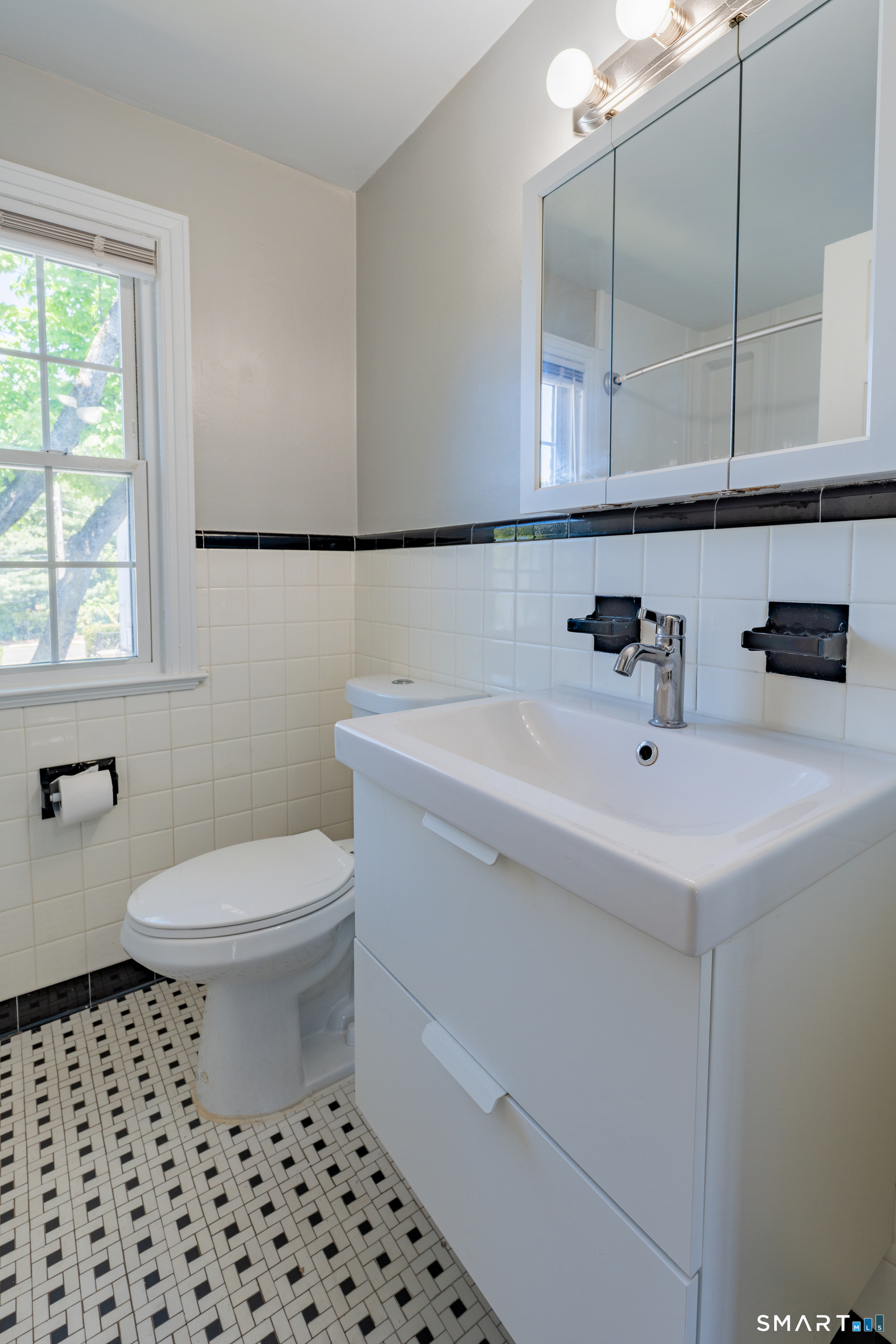 1160-1164 Whitney Avenue Hamden CT 06517