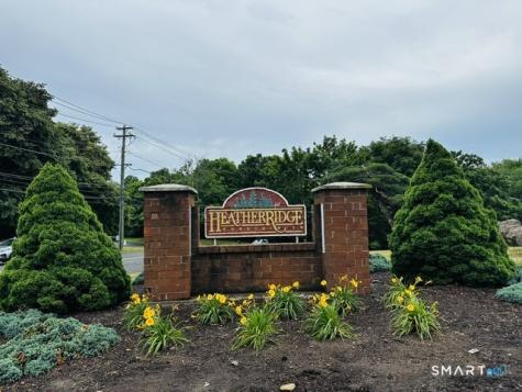 106 Heather Ridge Shelton CT 06484