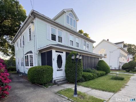 9 Floral Avenue Thompson CT 06255