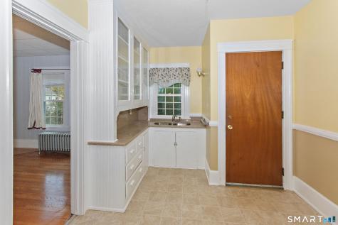 9 Floral Avenue Thompson CT 06255