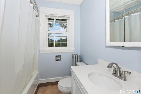 9 Floral Avenue Thompson CT 06255