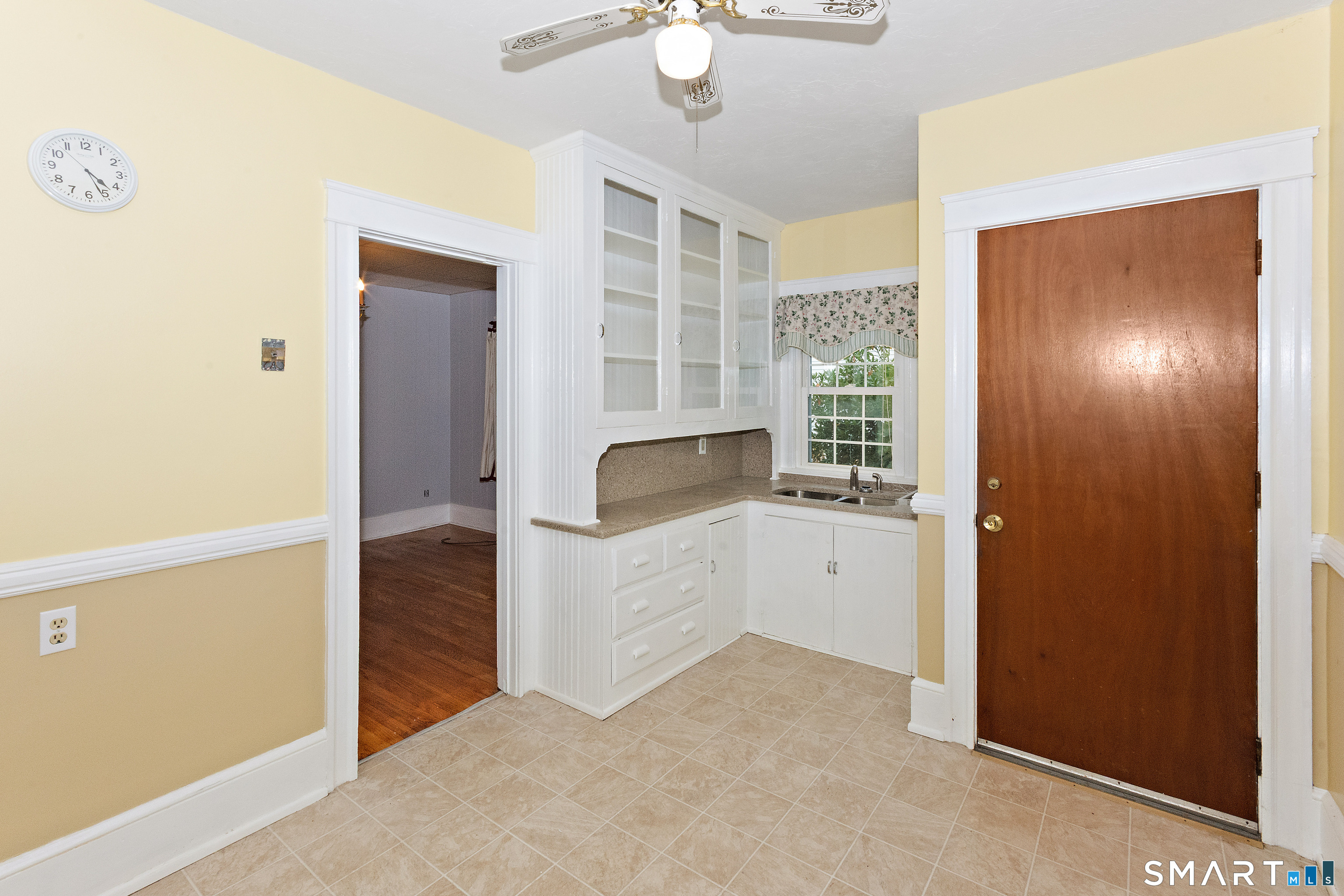 9 Floral Avenue Thompson CT 06255