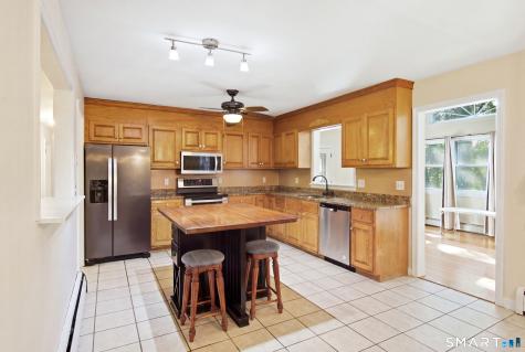 124 Pulaski Highway Ansonia CT 06401