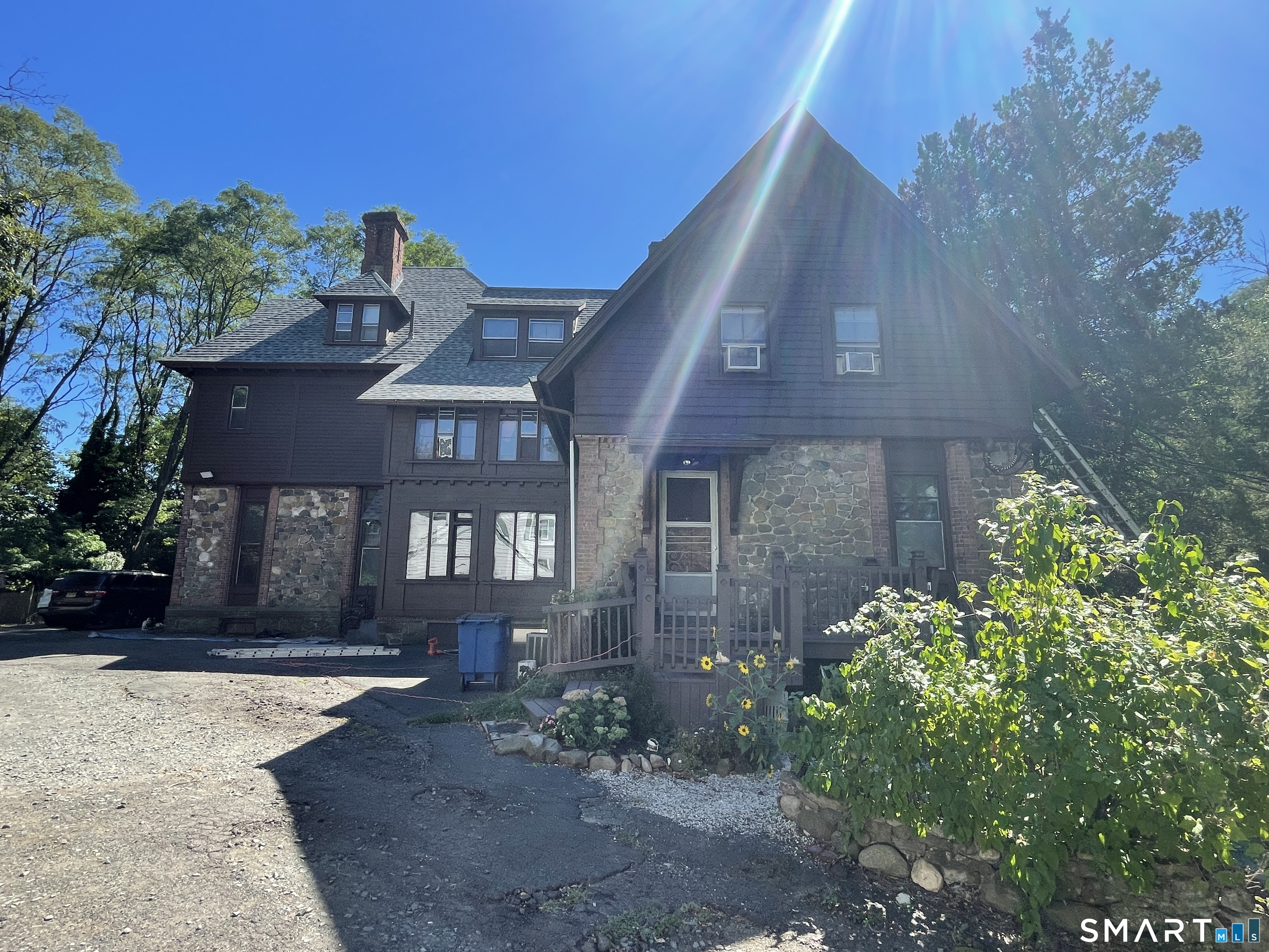 49 Edgewood Way New Haven CT 06515