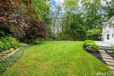 11 Silo Hill Madison CT 06443
