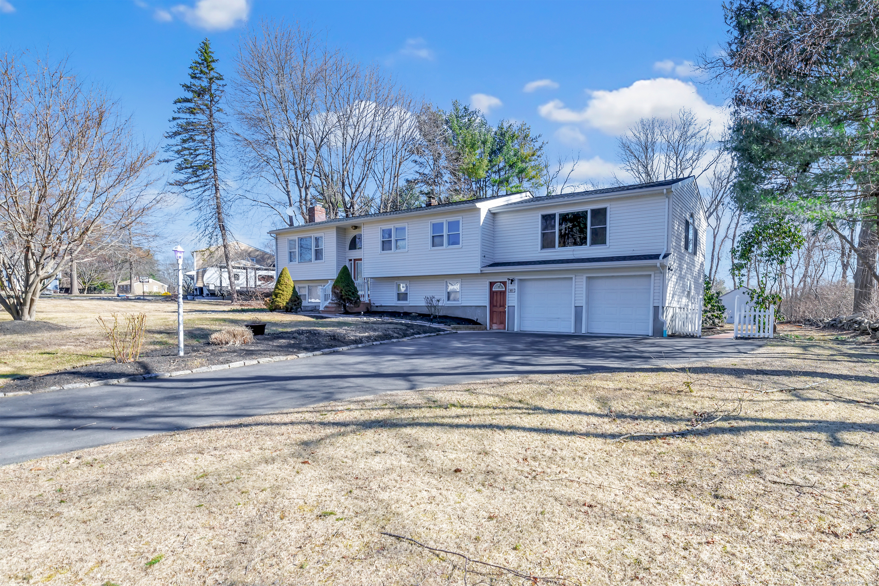 49 Sunrise Circle Shelton CT 06484