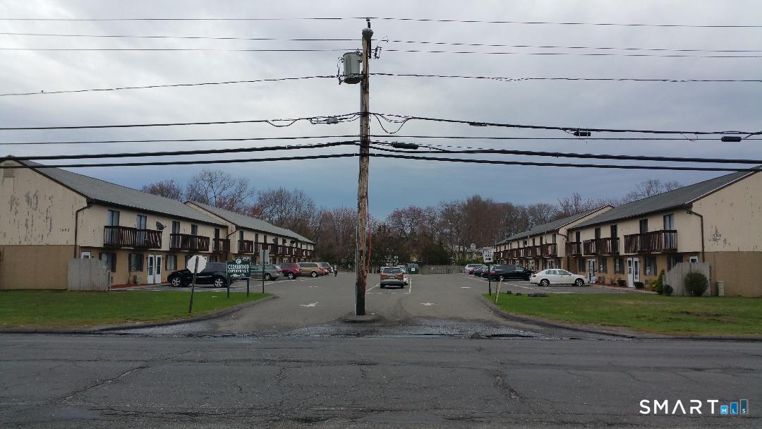 1462 Meriden Road Waterbury CT 06705