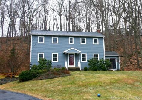 16 Dawn Lane Ridgefield CT 06877