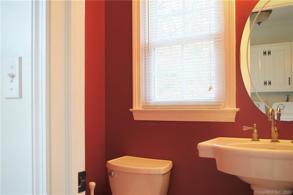16 Dawn Lane Ridgefield CT 06877
