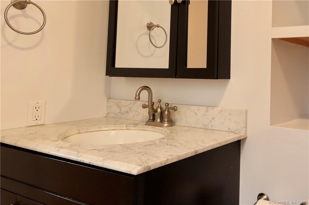 16 Dawn Lane Ridgefield CT 06877