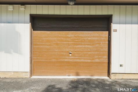 27 Crows Nest Lane Danbury CT 06810