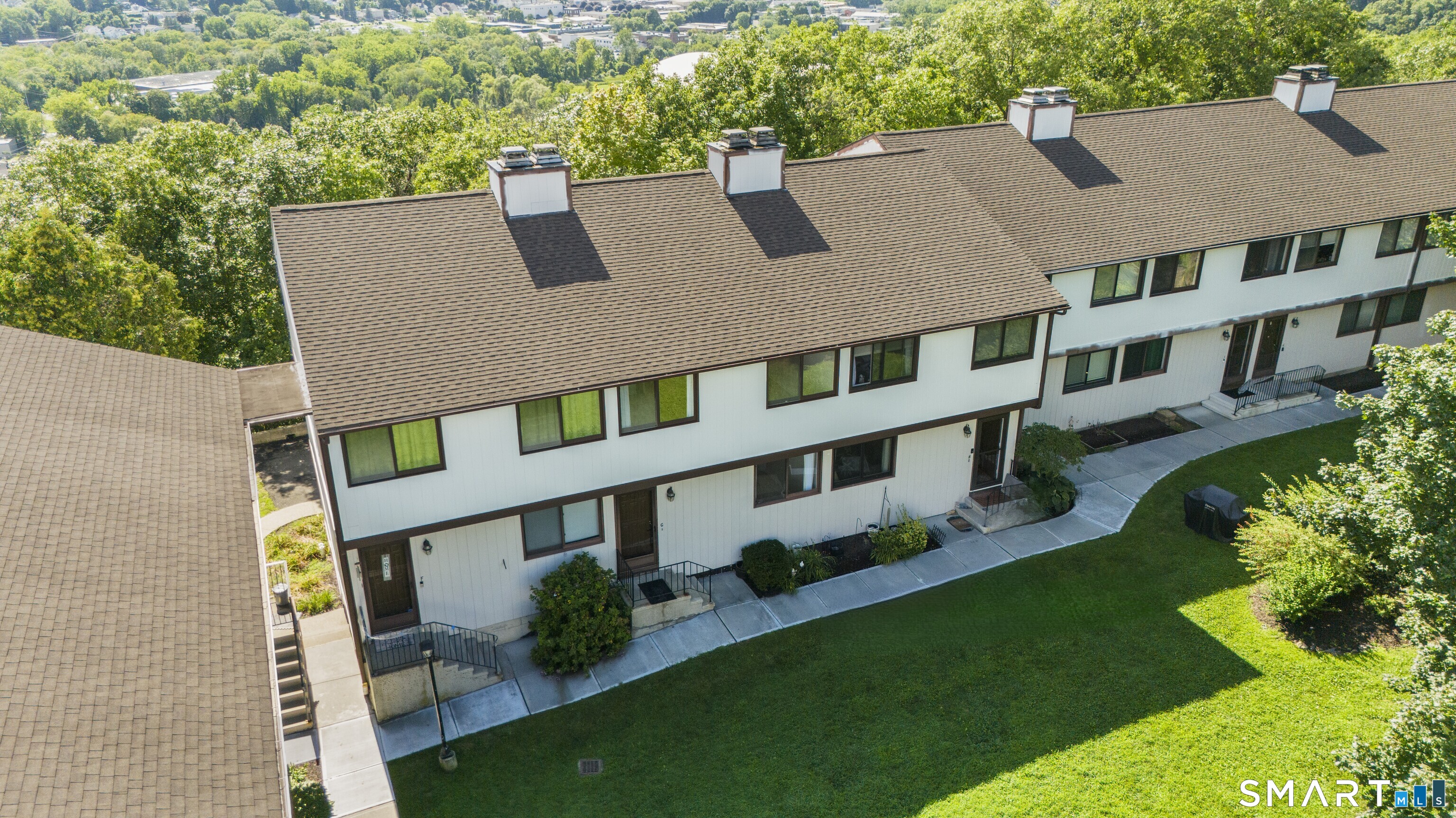 27 Crows Nest Lane Danbury CT 06810