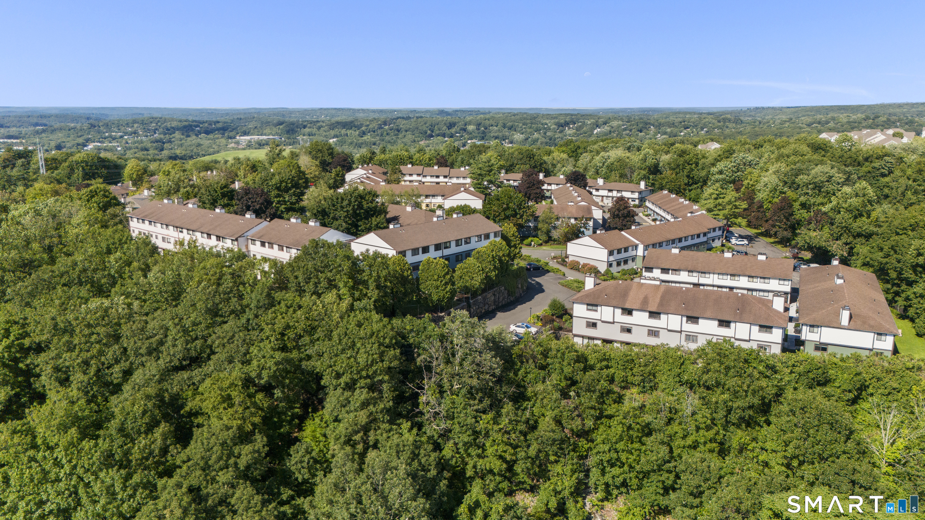 27 Crows Nest Lane Danbury CT 06810