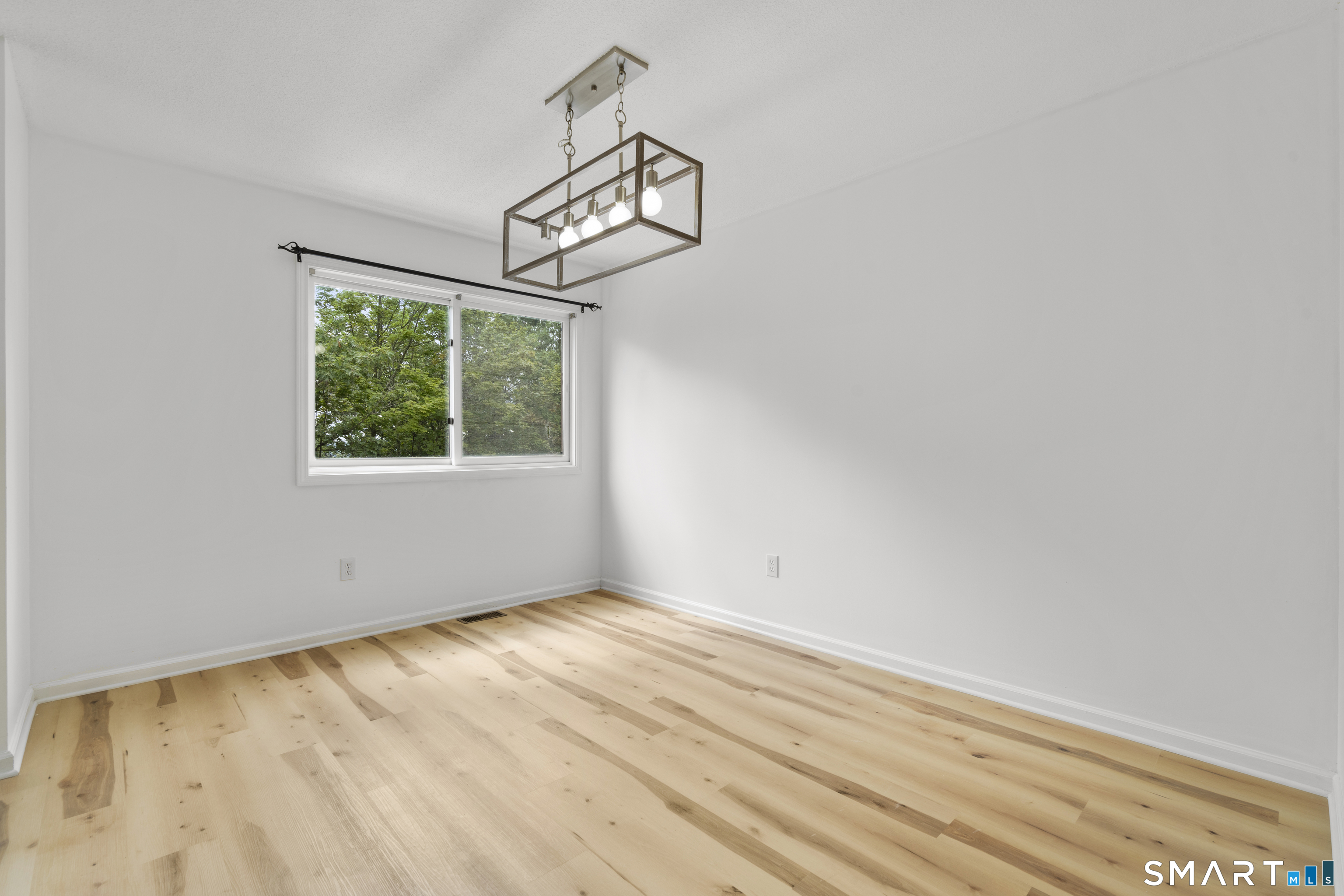 27 Crows Nest Lane Danbury CT 06810