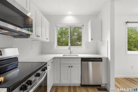 27 Crows Nest Lane Danbury CT 06810