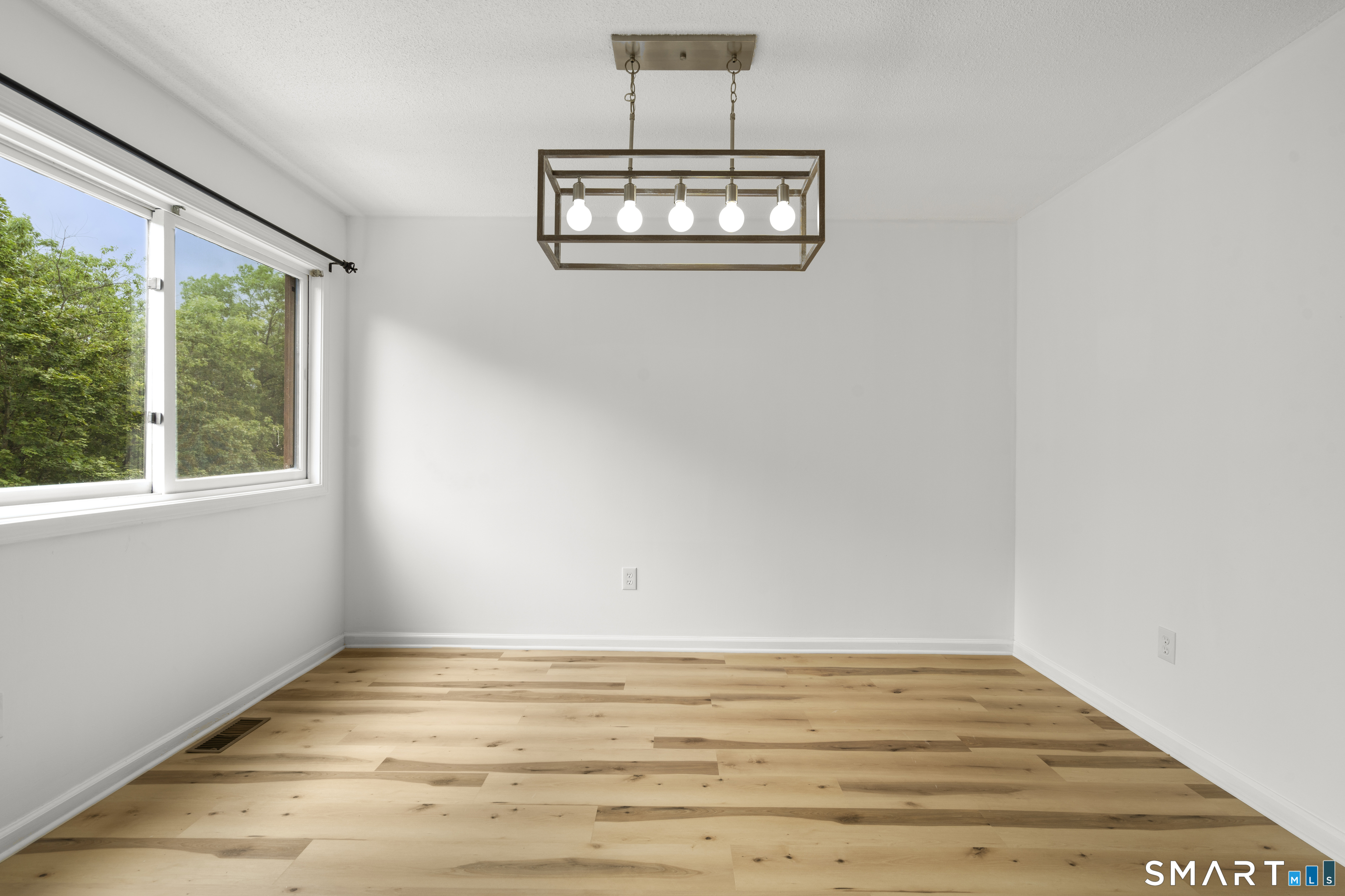 27 Crows Nest Lane Danbury CT 06810
