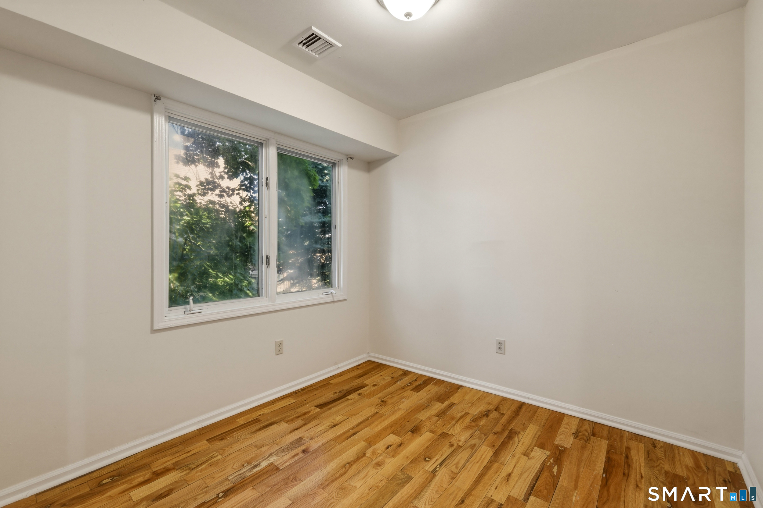 183 Livingston Place Bridgeport CT 06610