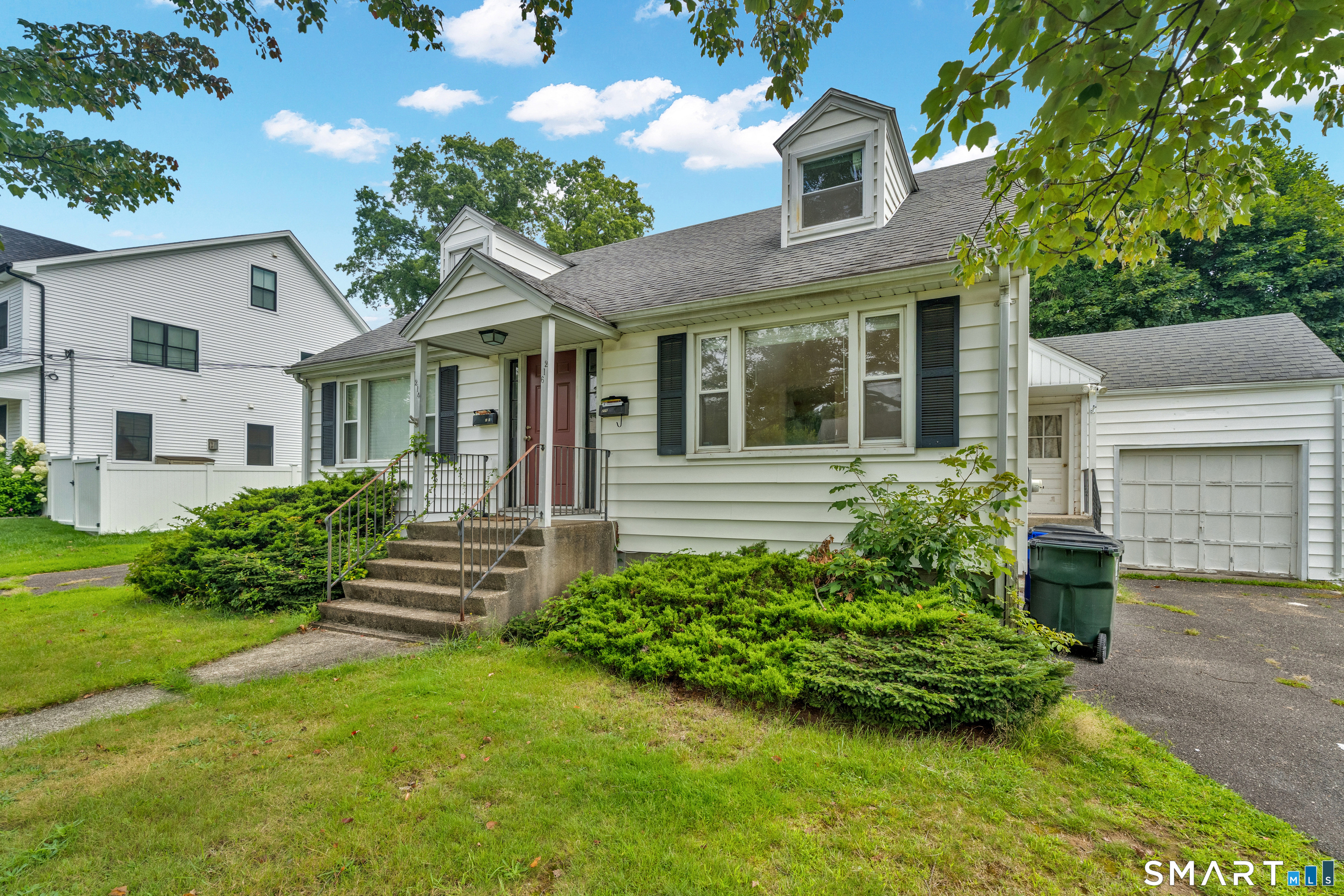 216 Country Road Fairfield CT 06824