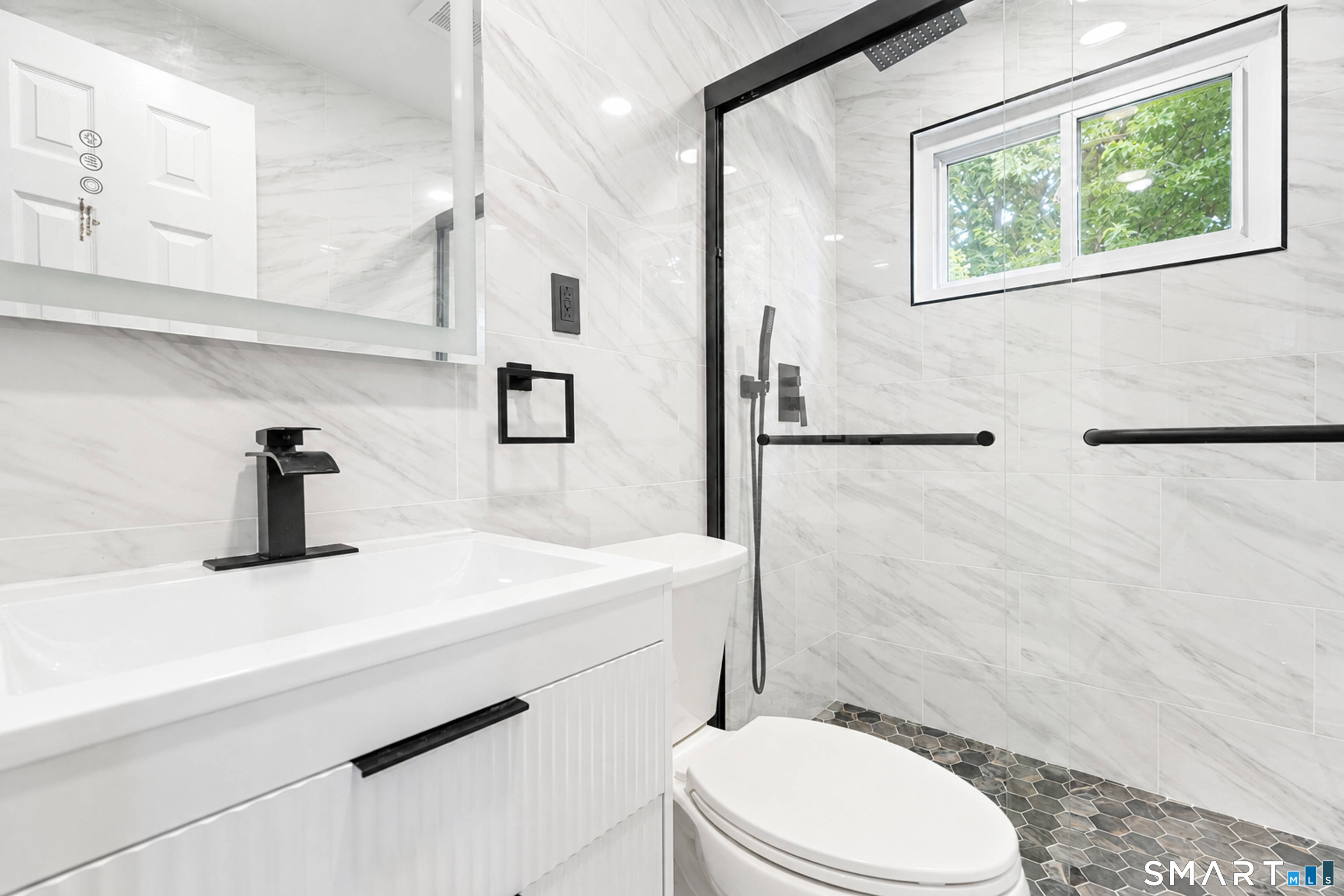 216 Country Road Fairfield CT 06824