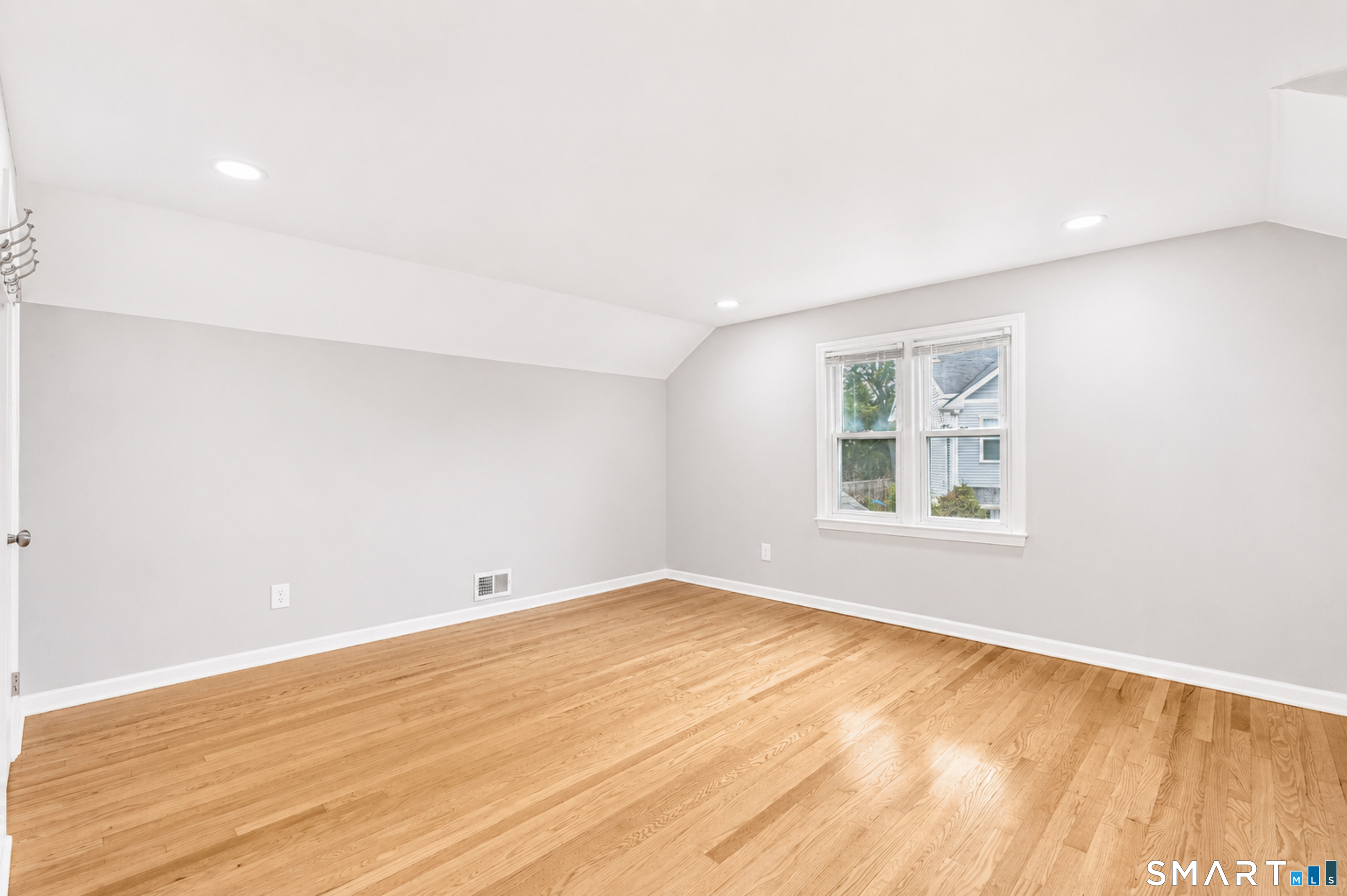 216 Country Road Fairfield CT 06824